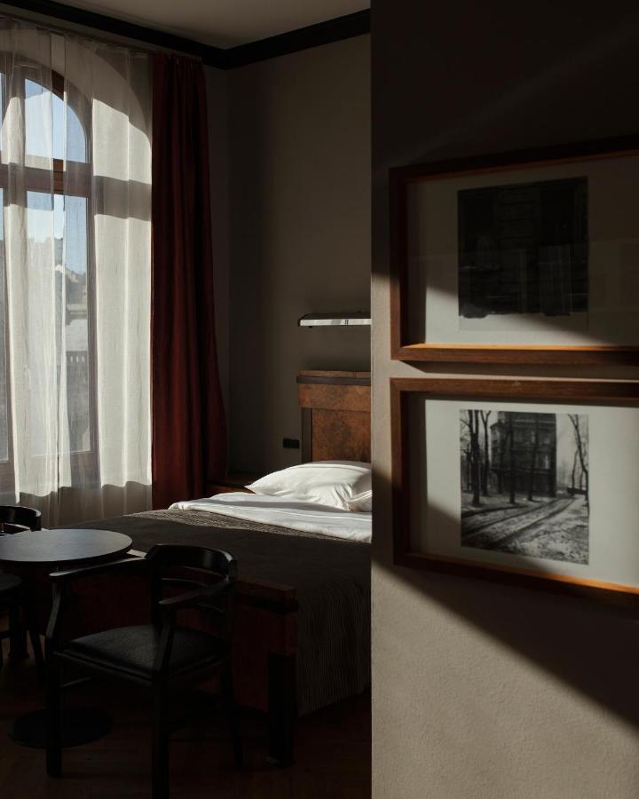 Double Room,1294732357:JPEG